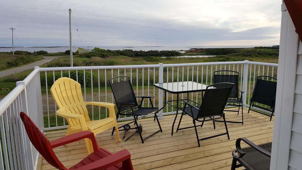 Mama'S By The Sea B&B Clark's Harbour Exterior photo